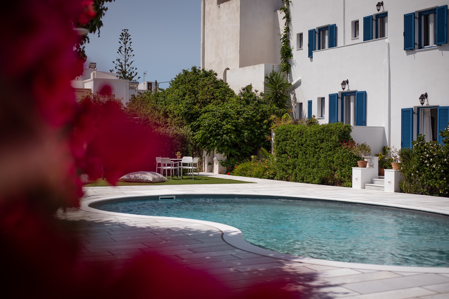 Ikaros Studios & Apartments exterior